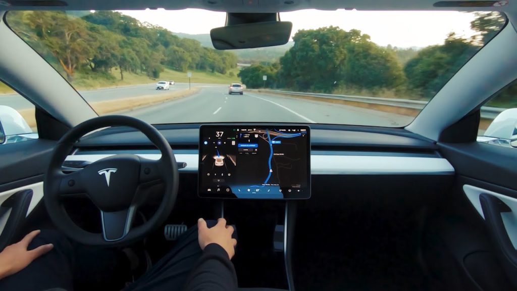 La conduite autonome de Tesla peut être souscrite par abonnement en 2021