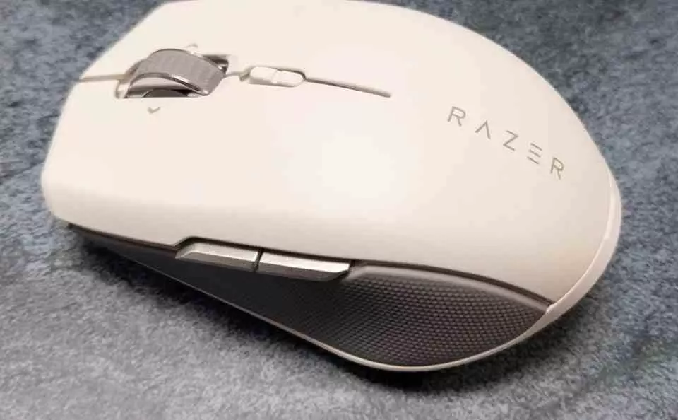 Souris sans fil compacte Razer Pro Click Mini