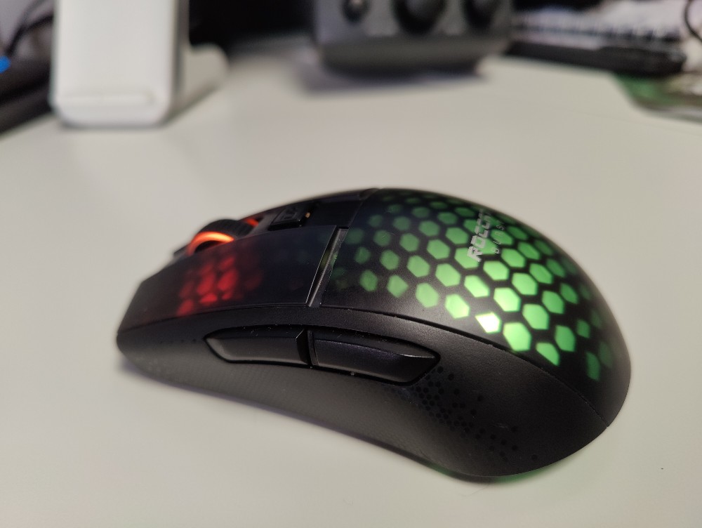 Test du ROCCAT Burst Pro Air 33