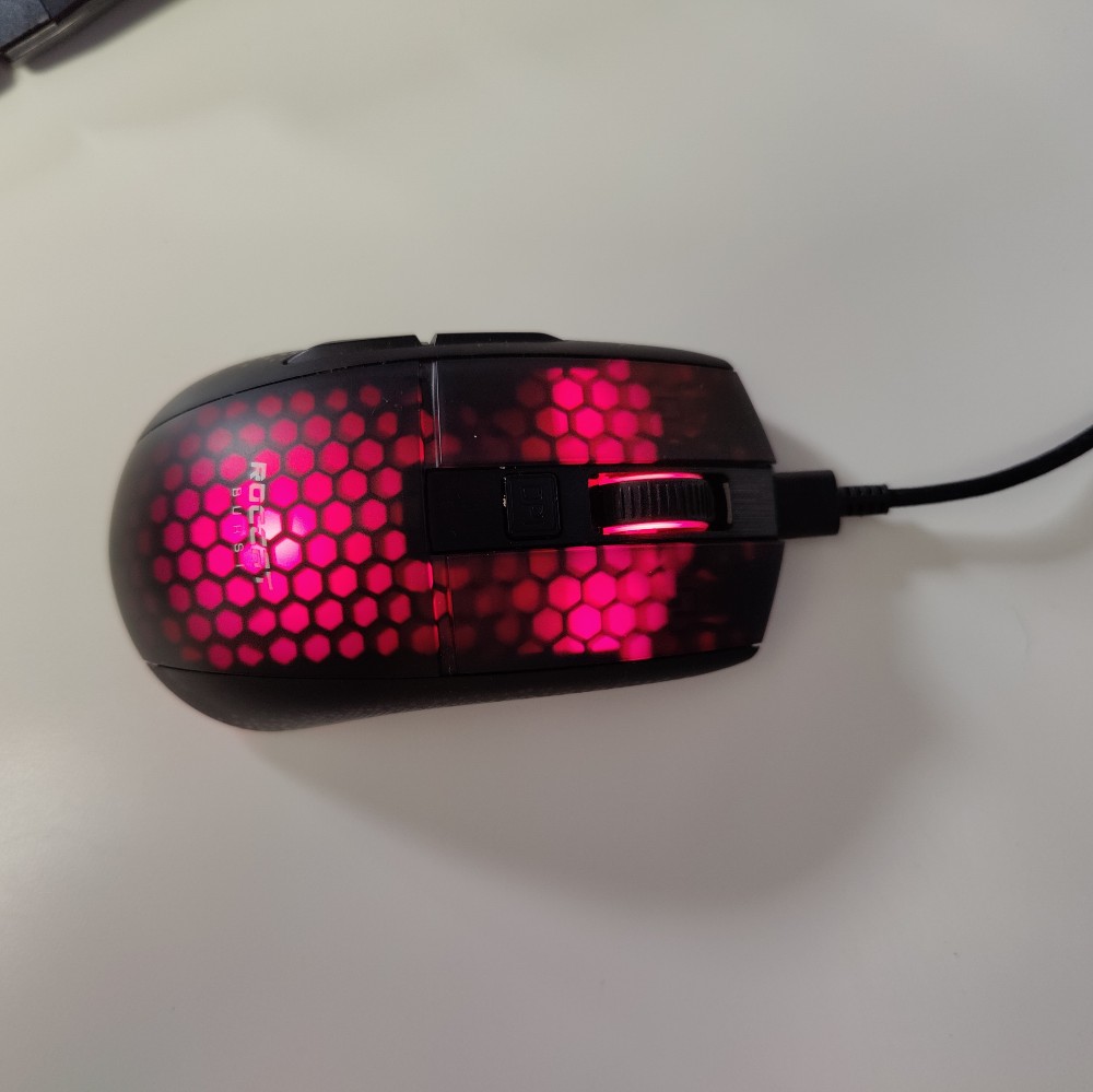 Test du ROCCAT Burst Pro Air 35