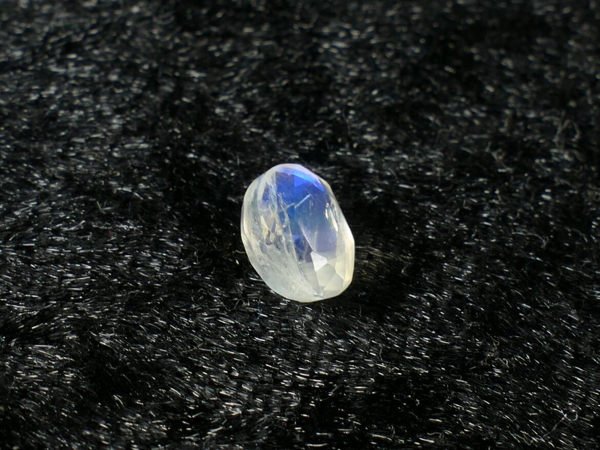 Où trouver Pierre ovale Pokémon Diamant ?