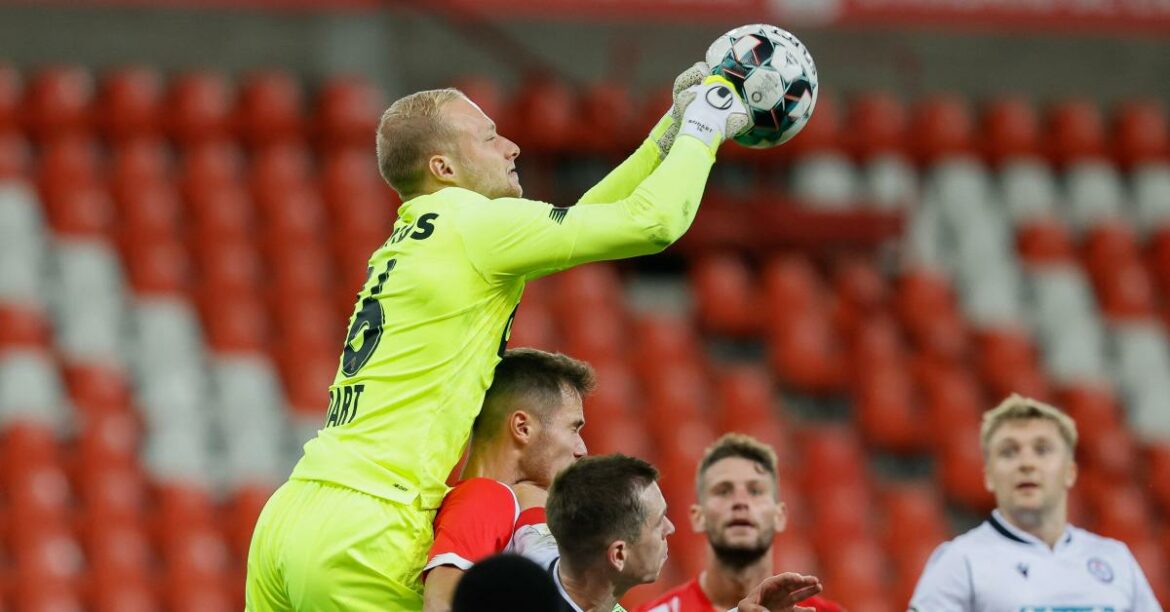 Quel Pokémon contre Lugia Obscur ?